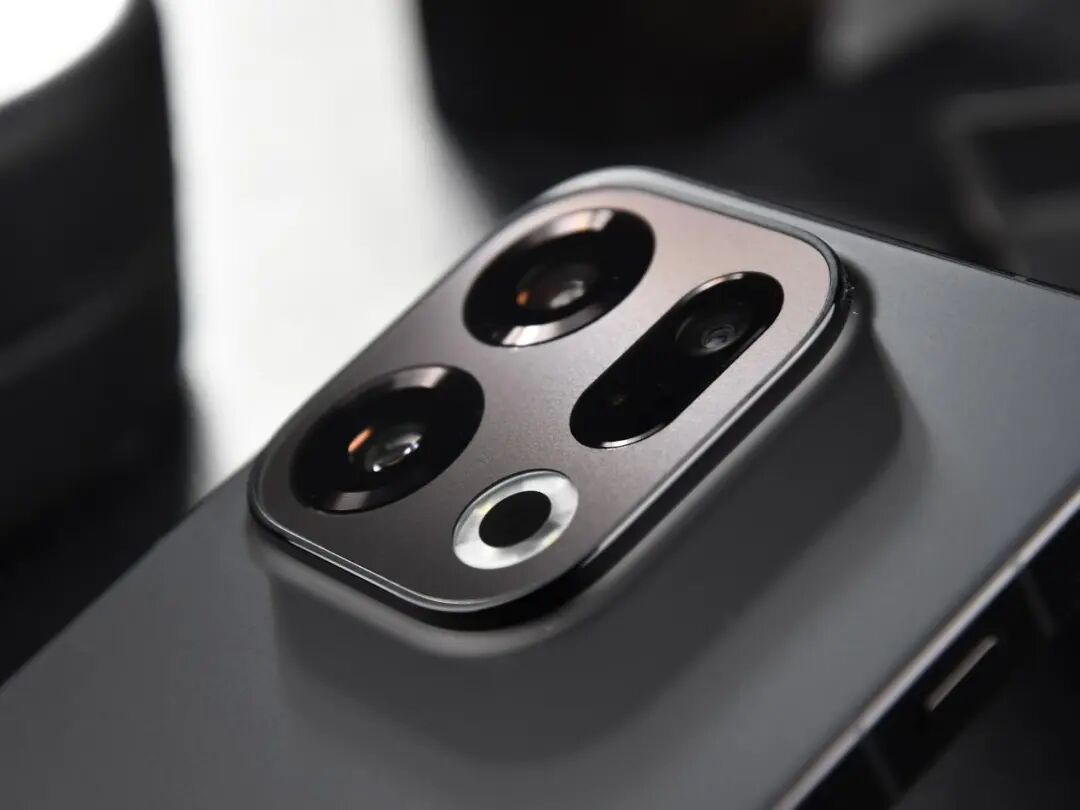 OPPO Find X9全面评测 强如Pro的超级标准版